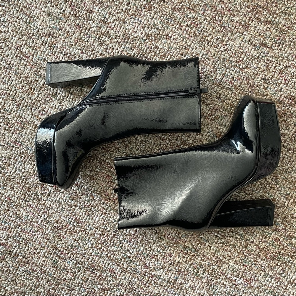 Black ankle platform boots